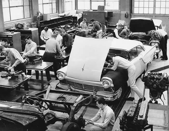 History Uncovered: 40 Powerful Photos That Change How We See the Past 61 High school auto shop class in the 1950s