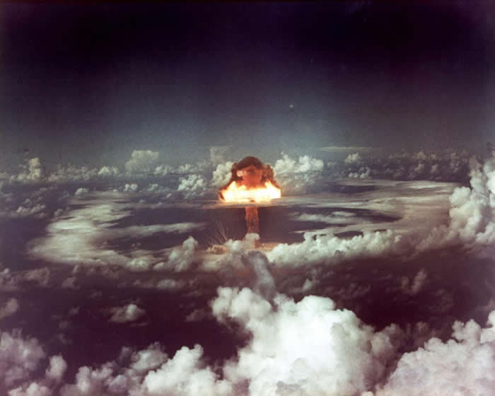 History Uncovered: 40 Powerful Photos That Change How We See the Past 82 Operation Ivy King — The KING shot was detonated on November 15, 1952, at Enewetak Atoll in the Marshall Islands. With a yield of 500 kilotons, it remains the most powerful pure-fission nuclear weapon ever tested by the United States.