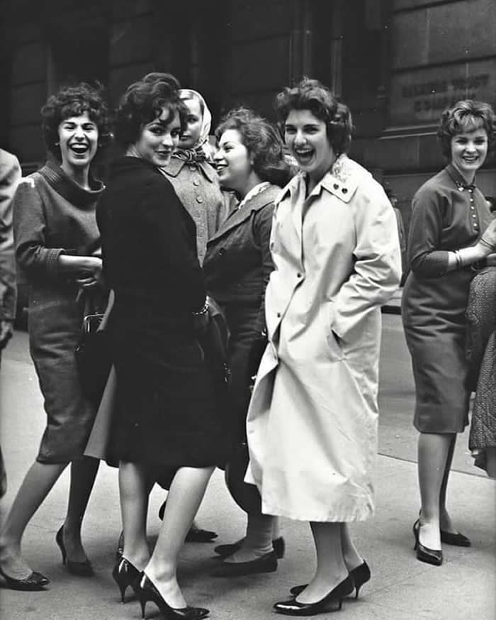 The Past Unfiltered: 36 Rare Historical Photos That Reveal the Human Side of History 51 Office Girls on Wall Street, New York City, 1959.