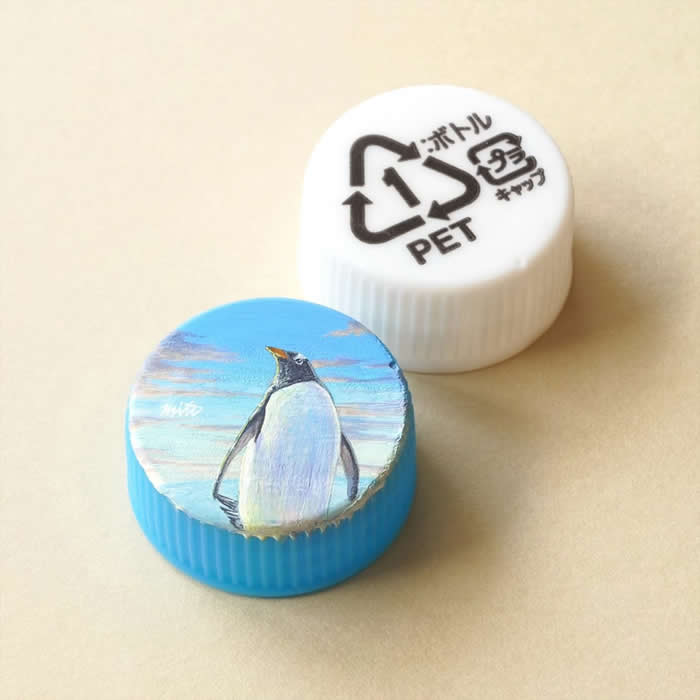 Tiny Worlds: 30 Hyper-Detailed Bottle Cap Paintings by Mito Nishikura That Defy Belief 44 Hyper-Detailed Bottle Cap Paintings by Mito Nishikura