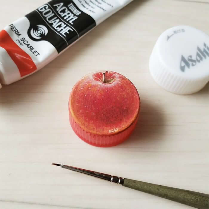 Tiny Worlds: 30 Hyper-Detailed Bottle Cap Paintings by Mito Nishikura That Defy Belief 55 Hyper-Detailed Bottle Cap Paintings by Mito Nishikura
