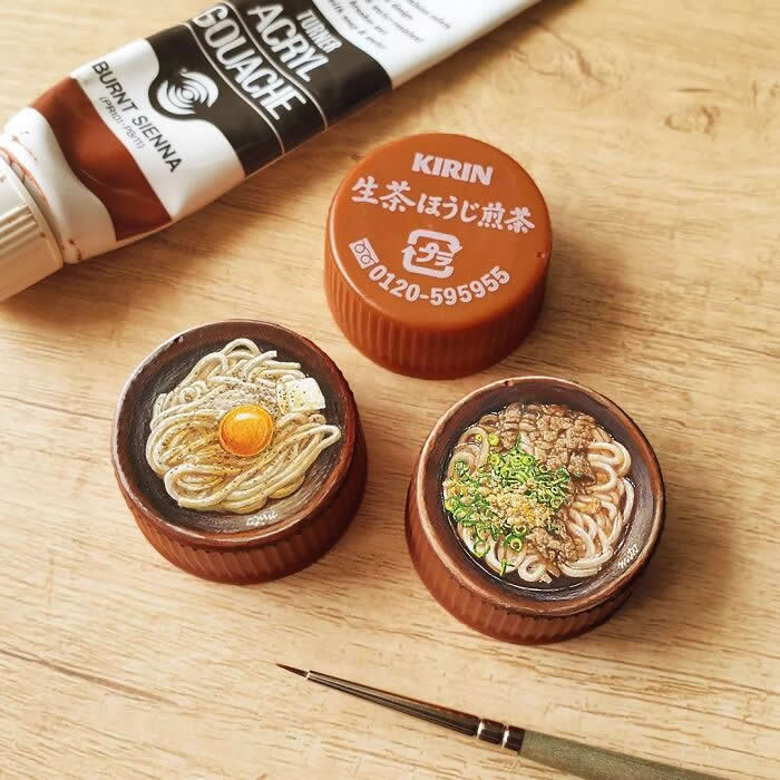 Tiny Worlds: 30 Hyper-Detailed Bottle Cap Paintings by Mito Nishikura That Defy Belief 57 Hyper-Detailed Bottle Cap Paintings by Mito Nishikura