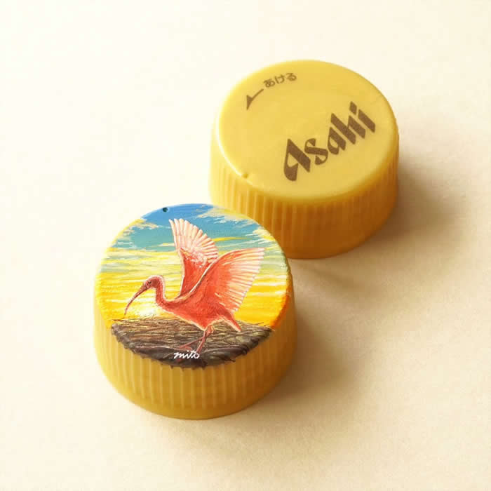 Tiny Worlds: 30 Hyper-Detailed Bottle Cap Paintings by Mito Nishikura That Defy Belief 36 Hyper-Detailed Bottle Cap Paintings by Mito Nishikura