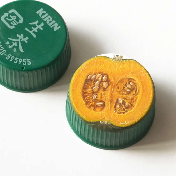 Tiny Worlds: 30 Hyper-Detailed Bottle Cap Paintings by Mito Nishikura That Defy Belief 37 Hyper-Detailed Bottle Cap Paintings by Mito Nishikura