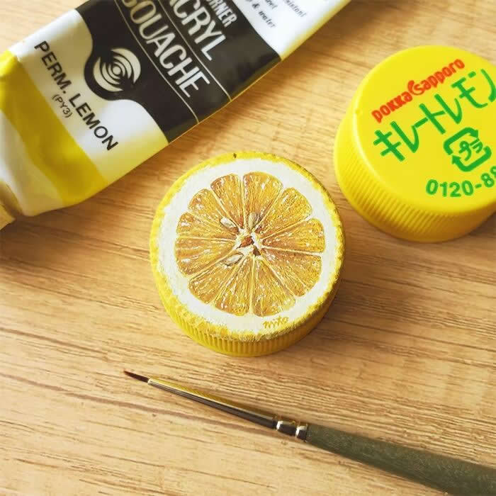 Tiny Worlds: 30 Hyper-Detailed Bottle Cap Paintings by Mito Nishikura That Defy Belief 41 Hyper-Detailed Bottle Cap Paintings by Mito Nishikura
