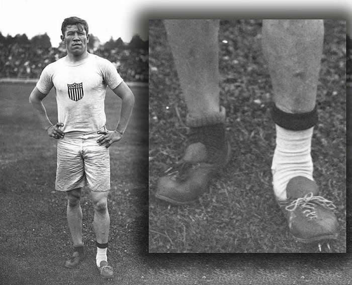 Frozen in Time: 38 Powerful Historical Photos That Bring Forgotten Moments Back to Life 60 In 1912, Native American Olympian Jim Thorpe had his running shoes stolen the morning of the event. He found two mismatched shoes in the garbage, ran in them, and won two gold medals that very same day