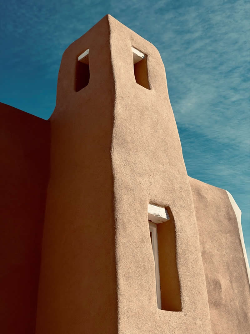 iPhone Photography Awards 2026: 40 Winners That Prove Vision Matters More Than Gear 54 Architecture: 2nd Place Winner by Ellen Kim, United States - iPhone Photography Awards 2026 Winners