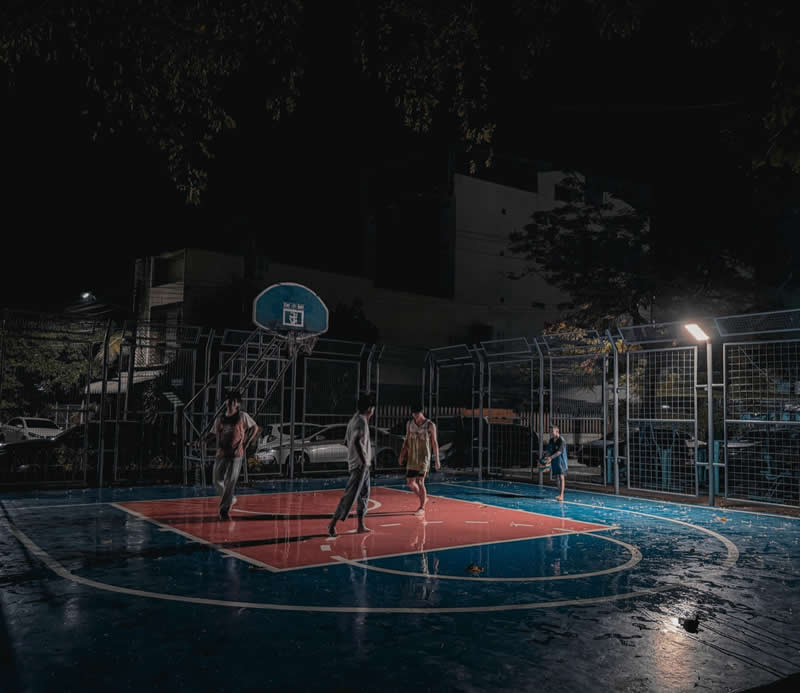 iPhone Photography Awards 2026: 40 Winners That Prove Vision Matters More Than Gear 61 Citylife/Cityscape: 3rd Place Winner by Ha Yun Song, South Korea - iPhone Photography Awards 2026 Winners