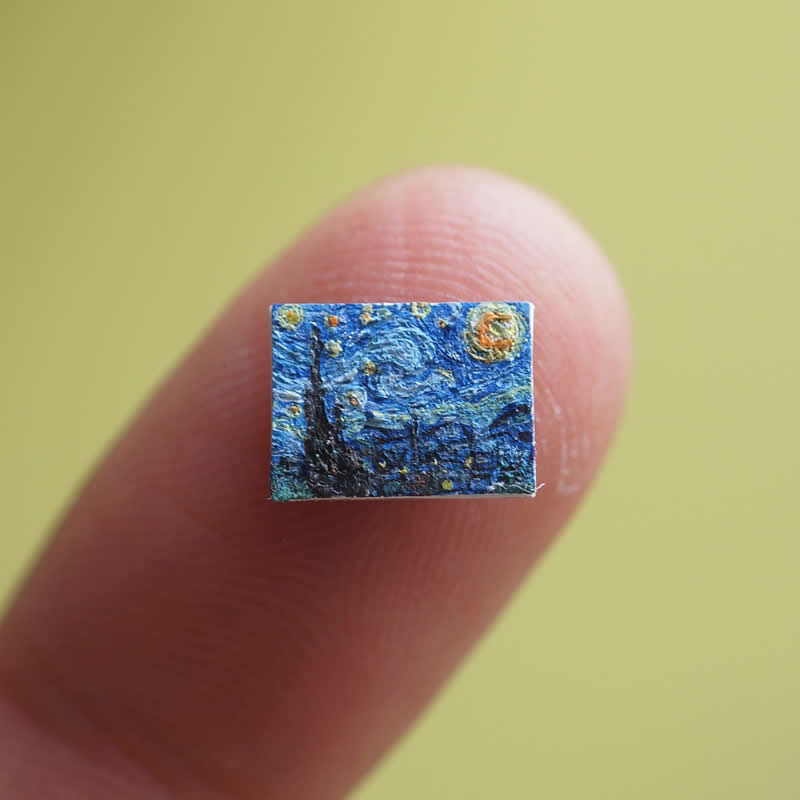 The Magic of Miniatures: 32 Outstanding Artworks by Ana Sofia Casaverde 51 Miniature Artworks by Ana Sofia Casaverde
