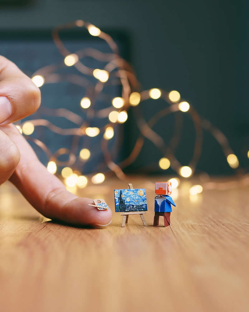 The Magic of Miniatures: 32 Outstanding Artworks by Ana Sofia Casaverde 54 Miniature Artworks by Ana Sofia Casaverde