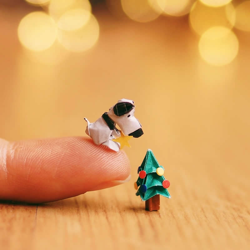 The Magic of Miniatures: 32 Outstanding Artworks by Ana Sofia Casaverde 38 Miniature Artworks by Ana Sofia Casaverde