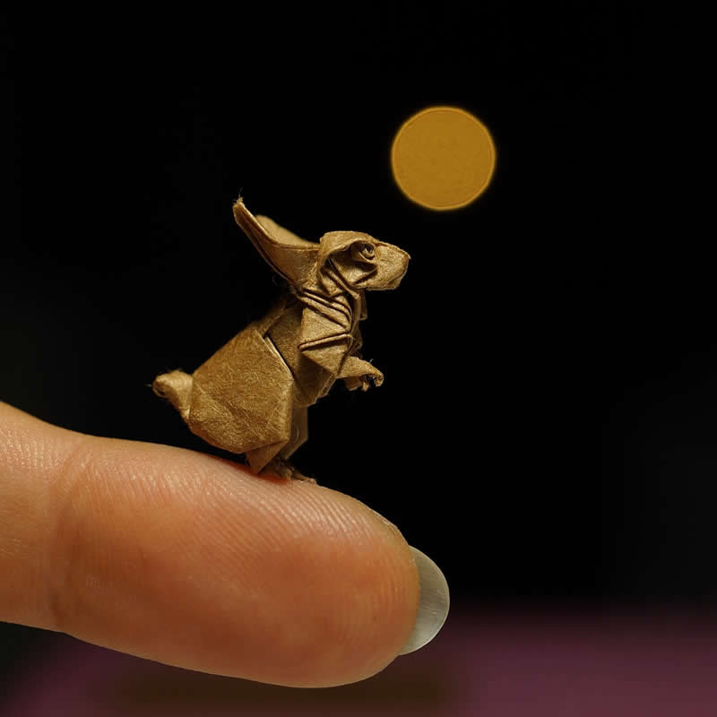The Magic of Miniatures: 32 Outstanding Artworks by Ana Sofia Casaverde 62 Miniature Artworks by Ana Sofia Casaverde