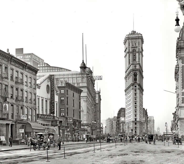 The Past Unfiltered: 34 Rare Historical Photos That Reveal the Human Side of History 51 The old Times Square, New York City. (1904)