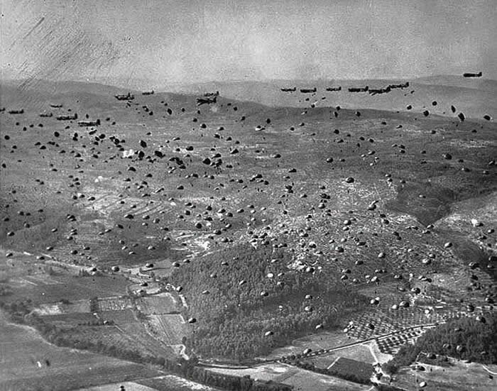 The Past Unfiltered: 34 Rare Historical Photos That Reveal the Human Side of History 58 American paratroopers from the 1st Airborne task force dropping into Southern France during Operation Dragoon. 15 August 1944