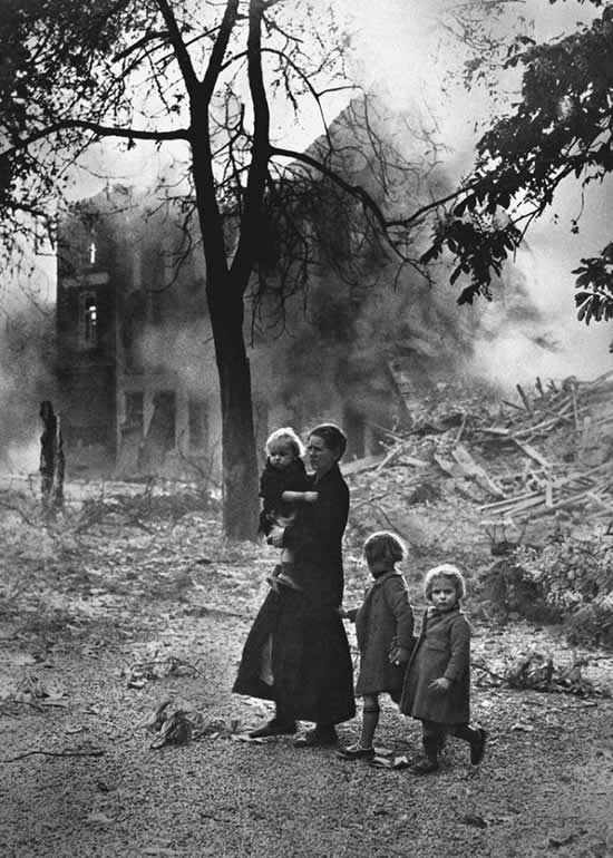 Black and White Photos by Master Photographers